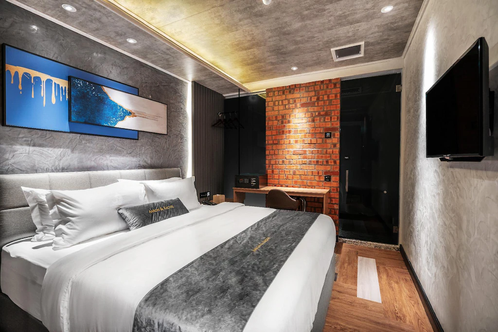A&R Urban Hotel