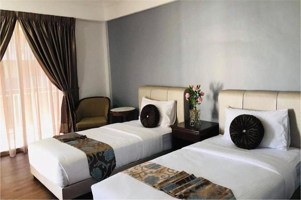 Capital O 90490 Zaques Hotel