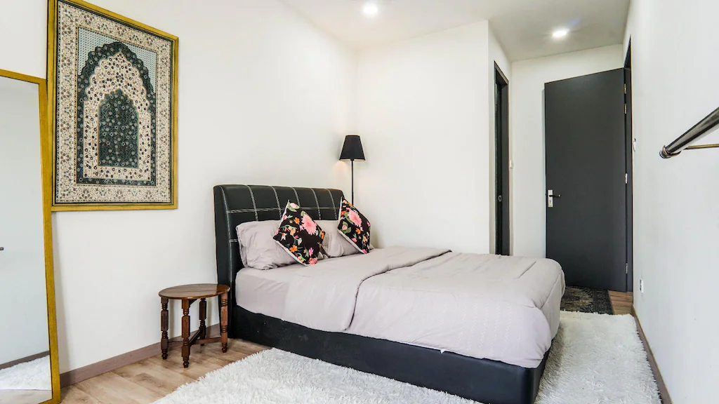 Emporis SOHO Residences by Airhost