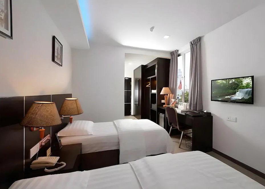 ERNES Hotel Bandar Perda