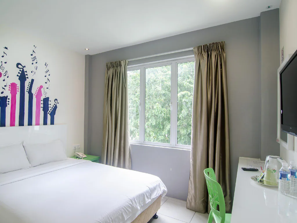 Hotel Strawberry Fields