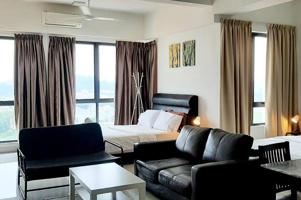 mozhouze studio @ 8 Kinrara Service Apartment