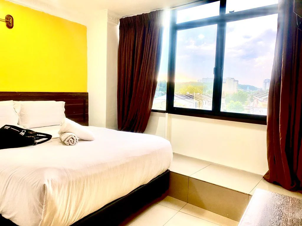 N HIBISCUS HOTEL