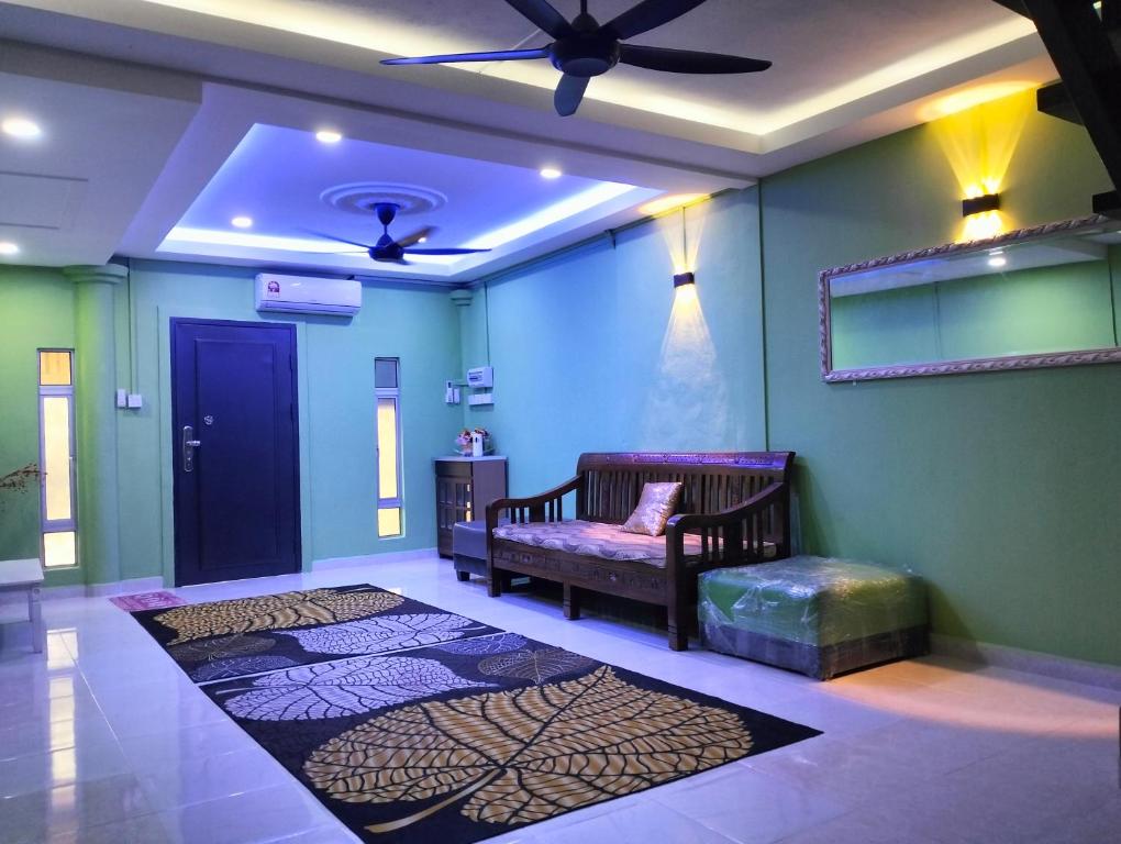 Nik Homestay