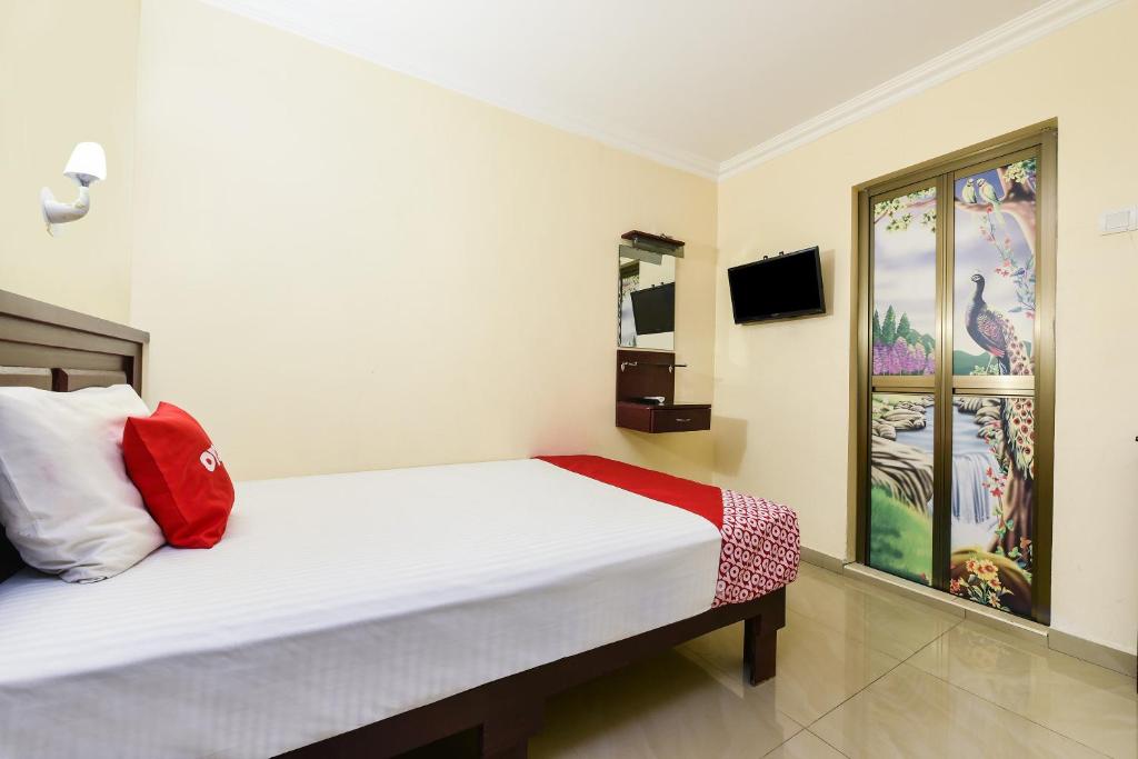 OYO 90562 J Hotel PJ
