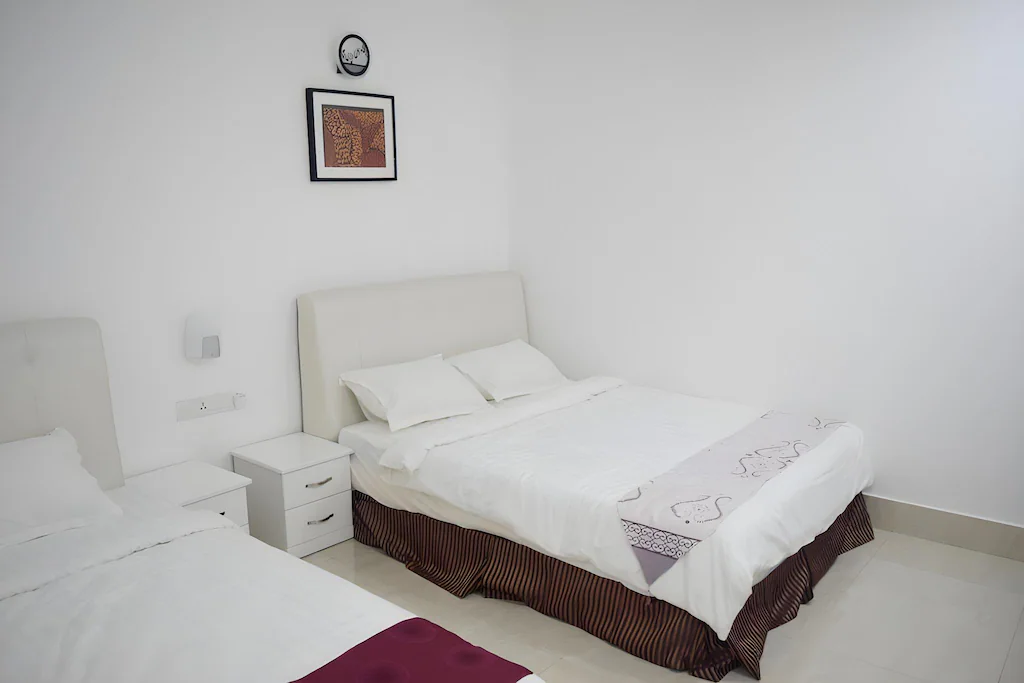 S ROSE HOTEL