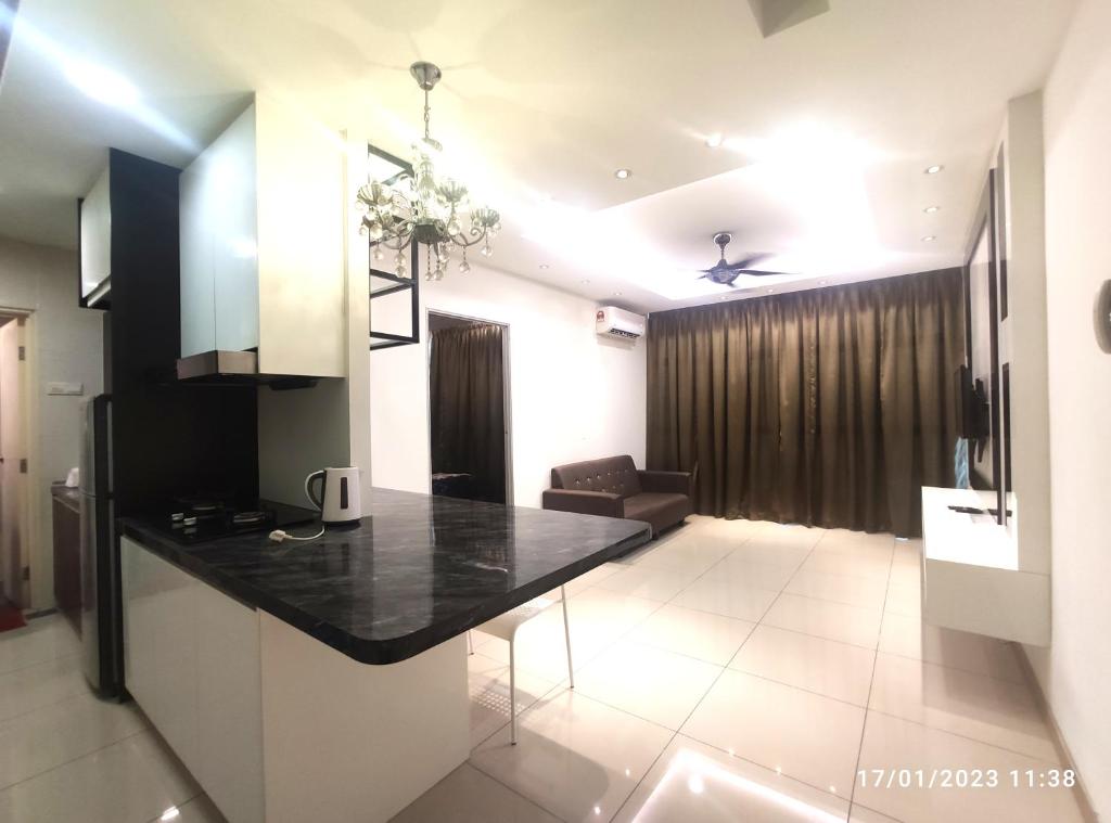 Shah Suites Vista Alam