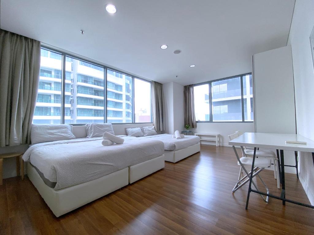 Summer Suites Bernice