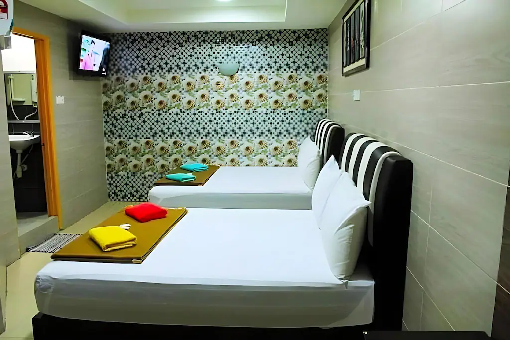 Sungai Besi Hotel
