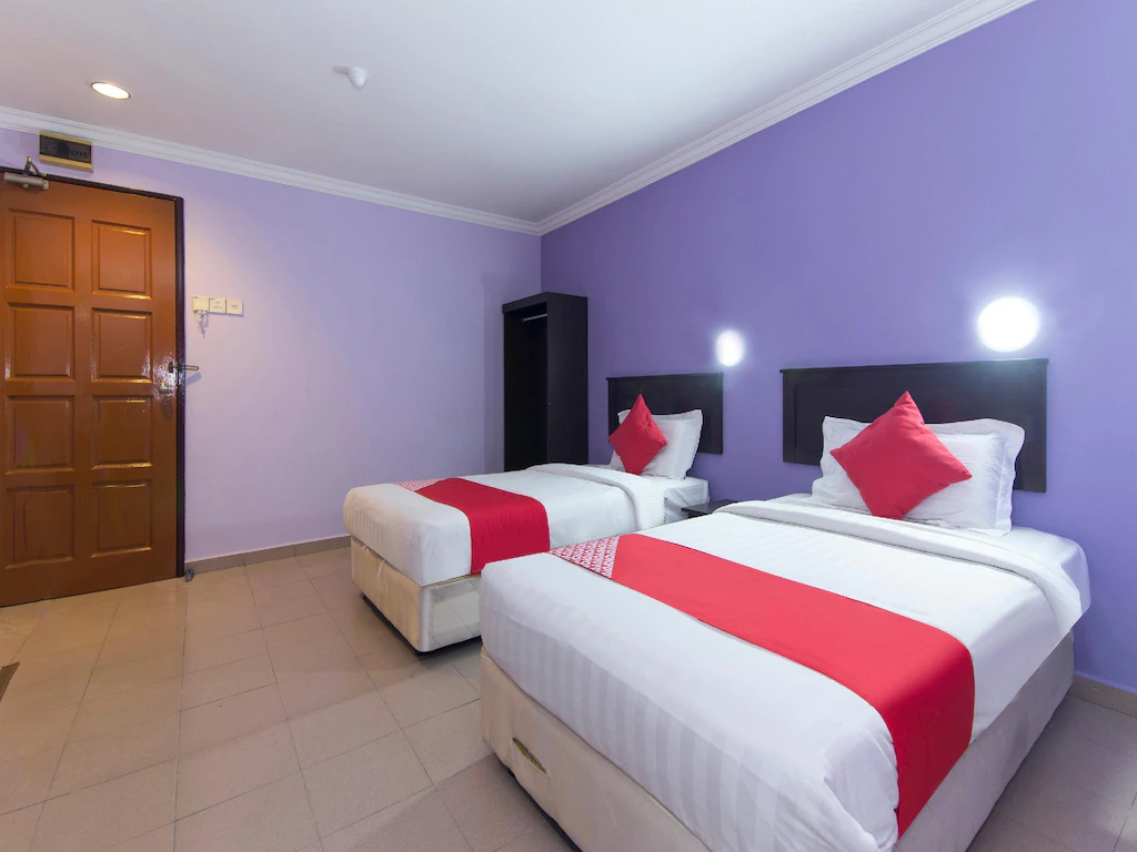Super OYO 473 Comfort Hotel 2