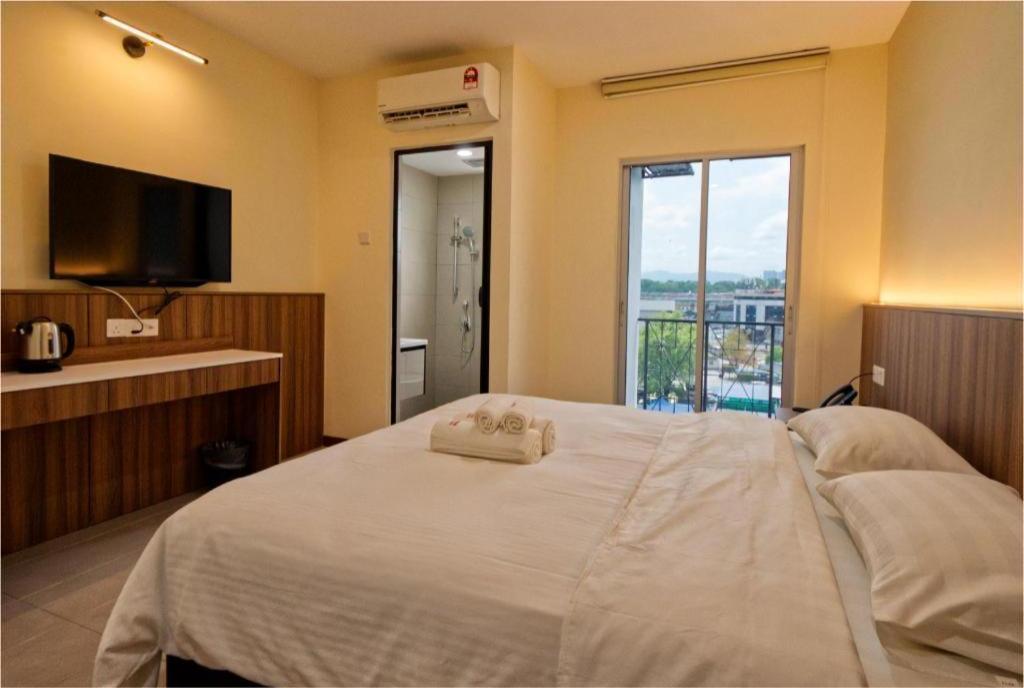 Weiss Hotels Kepong Baru