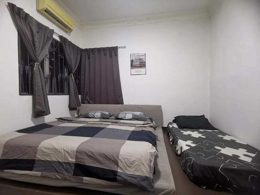 5 Stars Batu Caves Homestay