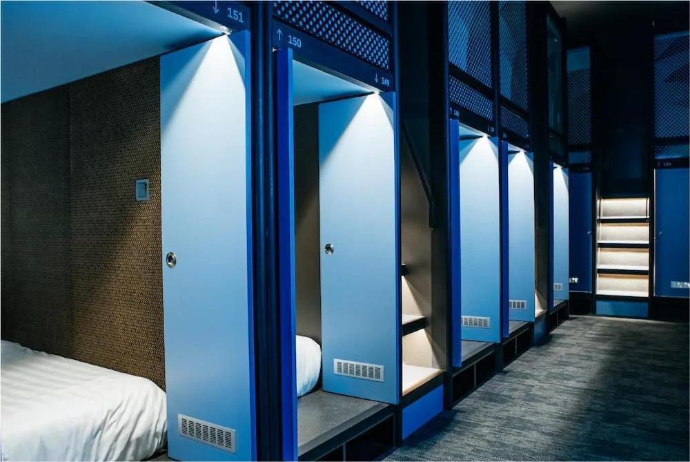 CapsuleTransit Airside KLIA T2 Airport Hotel - International Departure / Transit Hall, Gate Q