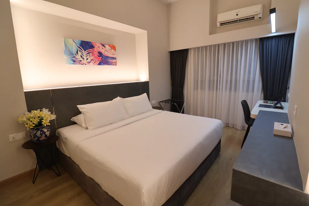 Crown Regency Serviced Suites
