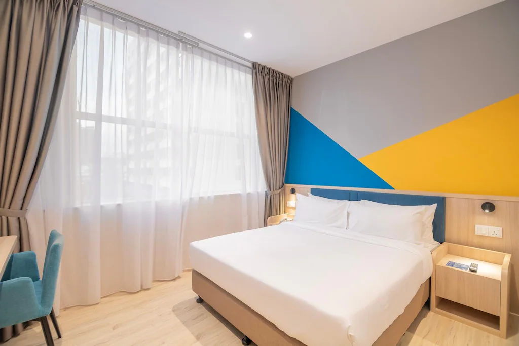 FIVES HOTEL MELDRUM
