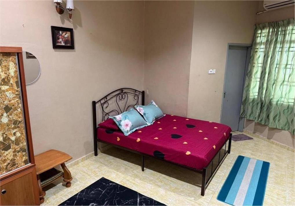 Labis Homestay Afina