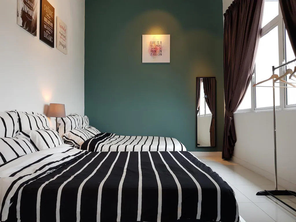 Puchong 1-5 pax 5mins IOI Mall LRT Cozy Apartment