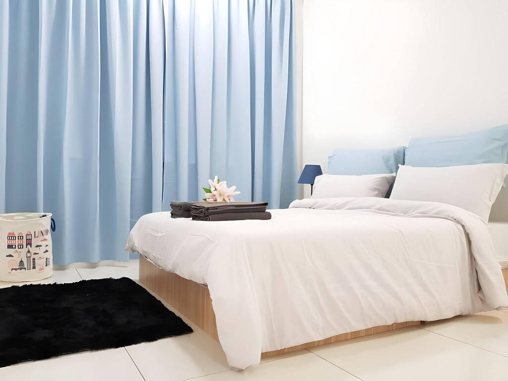 Puchong 11 Pax IOI Mall LRT Cozy Apartment Skypod