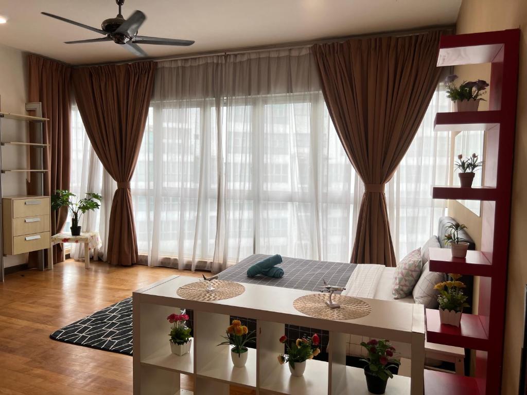 Regalia suites 424