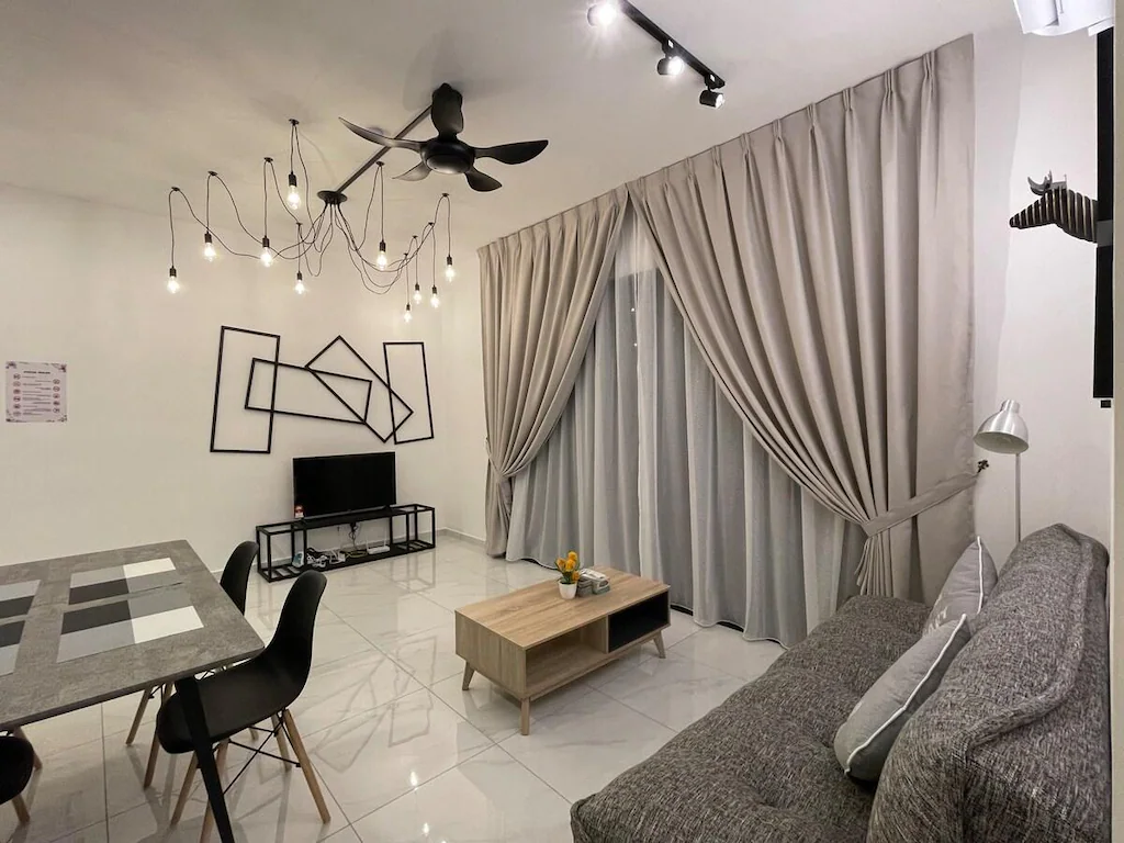 Stylish 2BR 6pax Taman Equine IOI City Mall