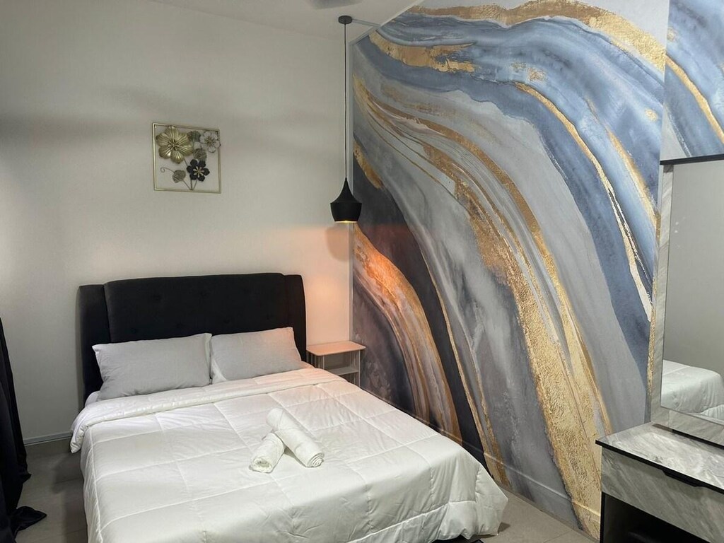 The Zully’s Crib @ Canopy Hills