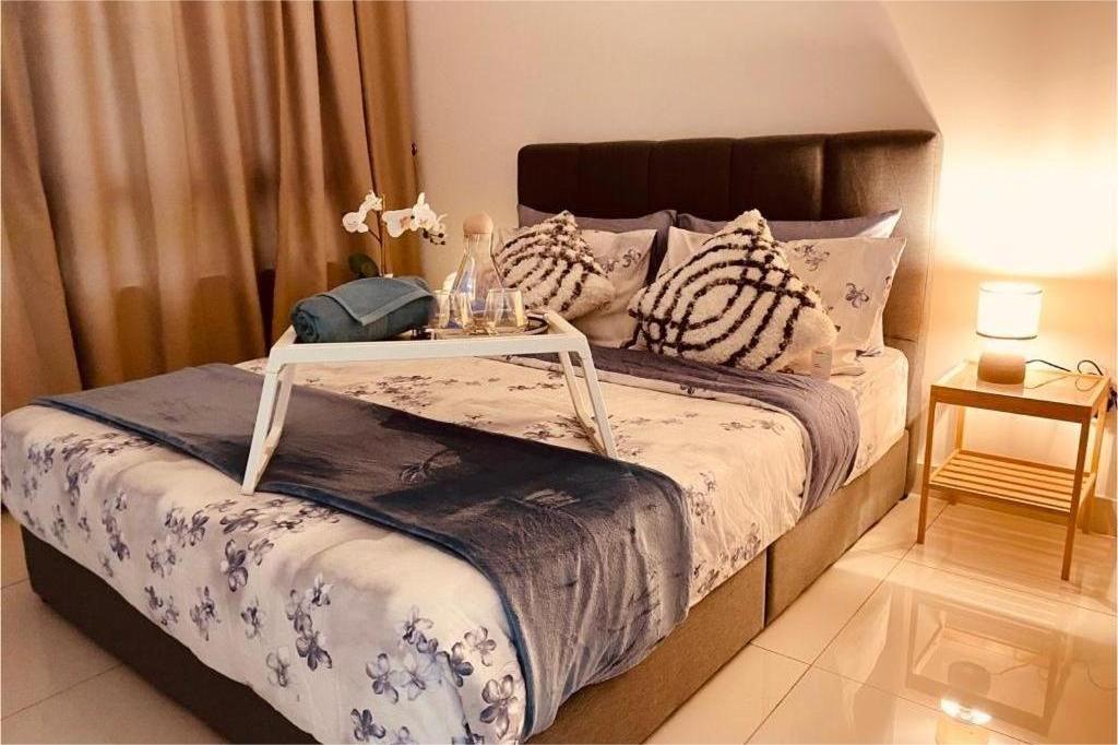 Vibrant Greenfield Home - 5 mins to Sunway Pyramid