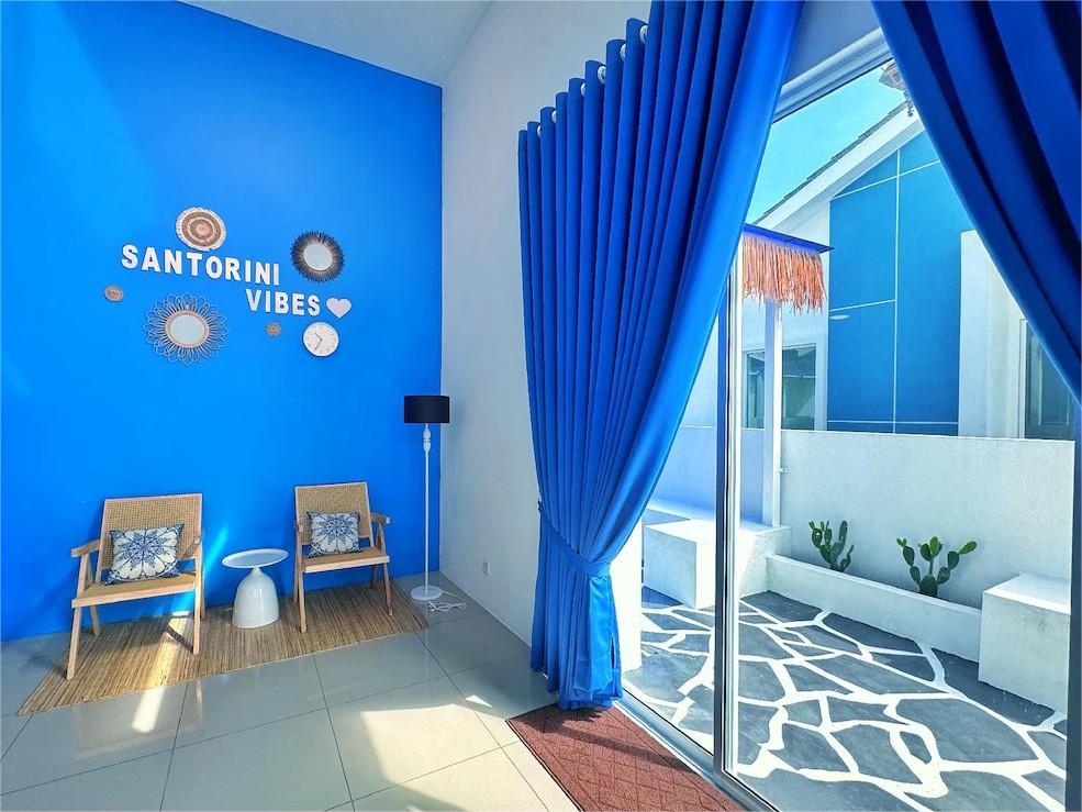 Santorini Vibes