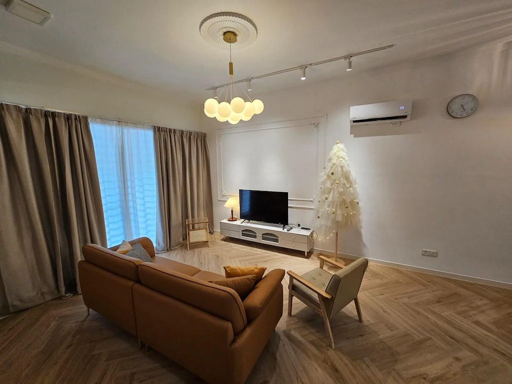 Setia Alam/Klang lovely CC House 2 for 6-8 pax