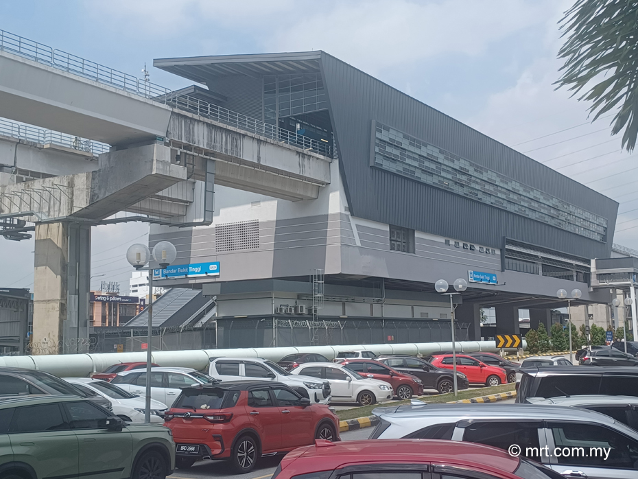 Bandar Bukit Tinggi LRT Station