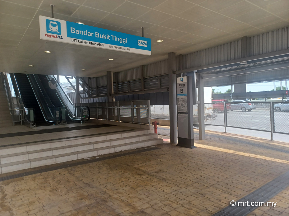 Bandar Bukit Tinggi LRT Station