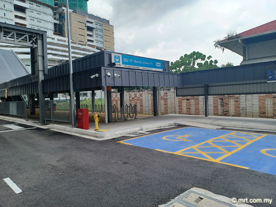 BU 11 LRT Station