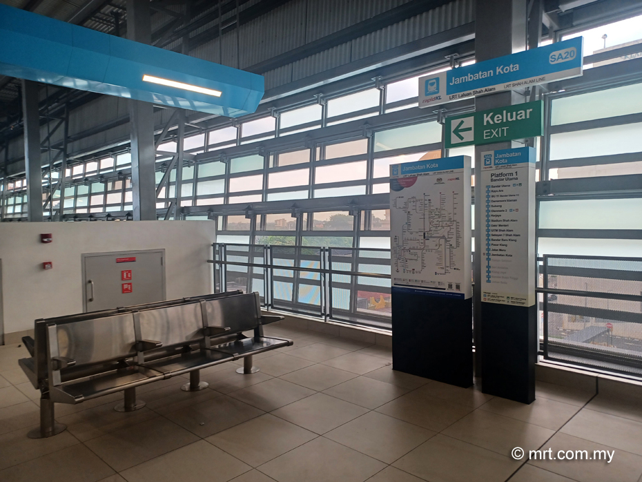 Jambatan Kota LRT Station