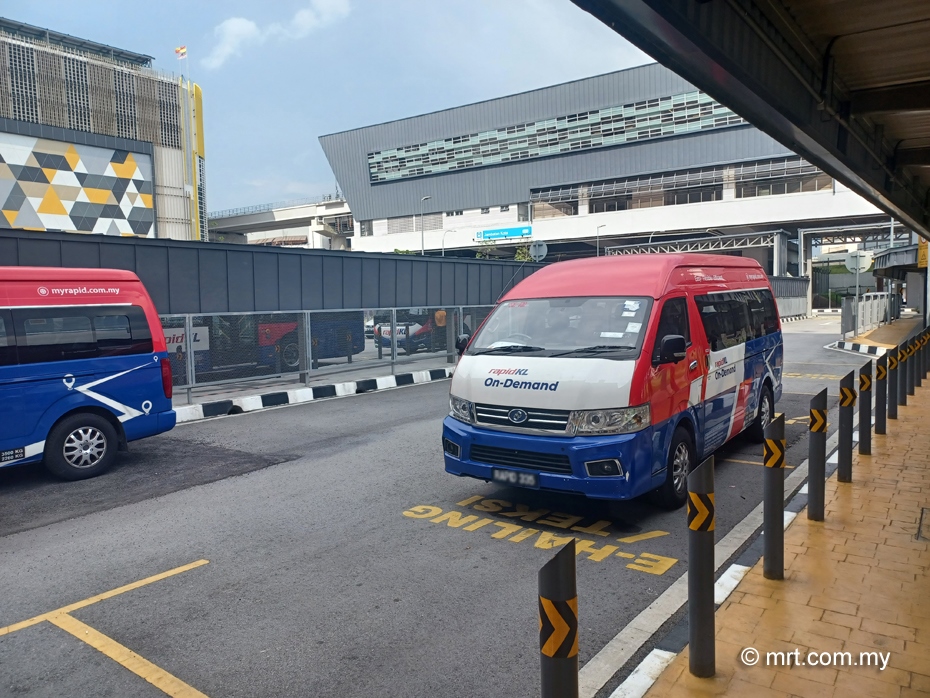 Jambatan Kota LRT Station