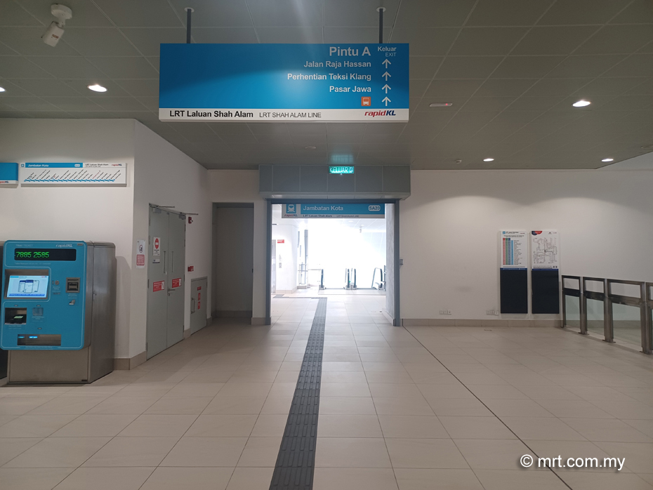 Jambatan Kota LRT Station