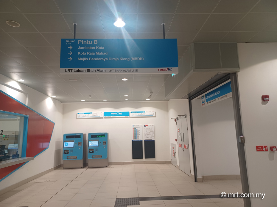 Jambatan Kota LRT Station