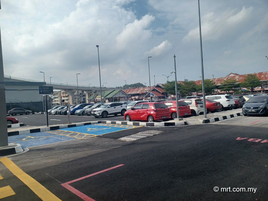 Pasar Klang LRT Station