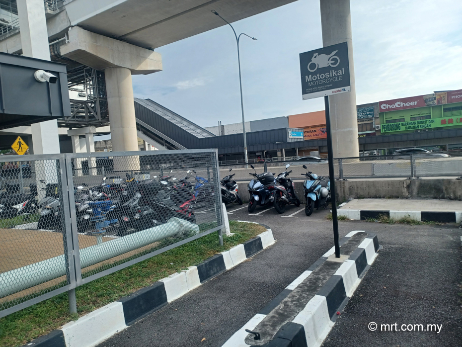 Pasar Klang LRT Station