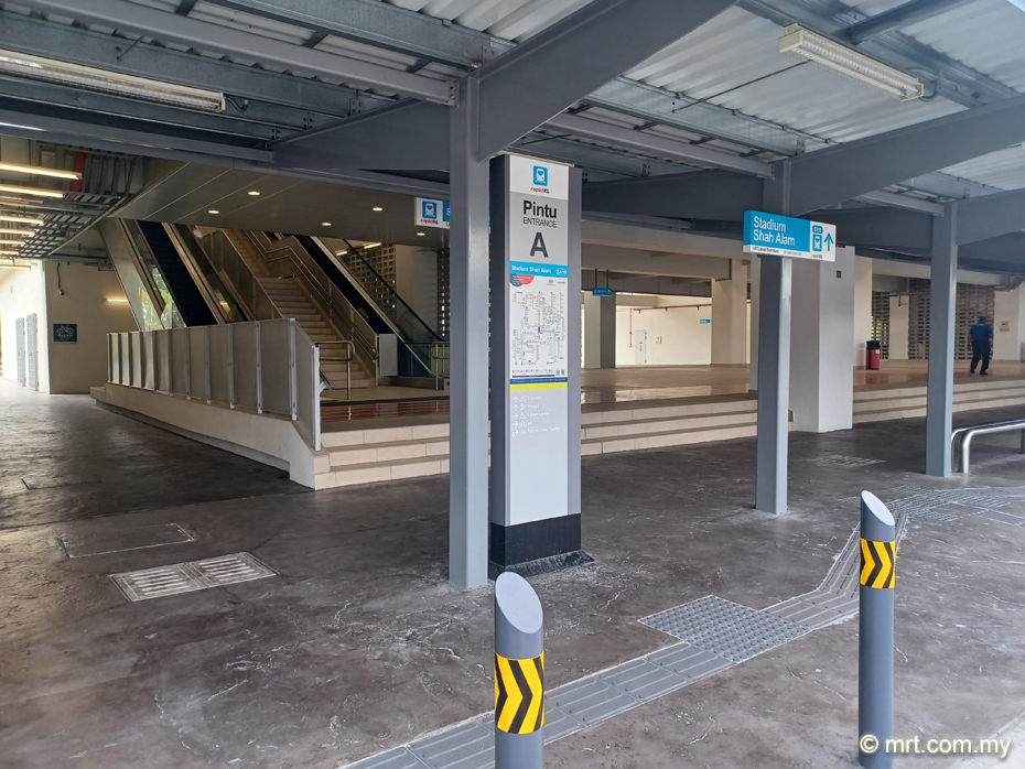Stadium Shah Alam LRT Station