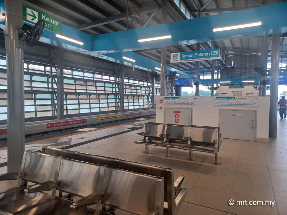 Taman Selatan LRT Station