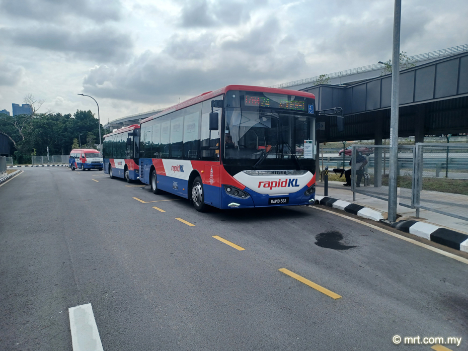 UiTM Shah Alam LRT Station
