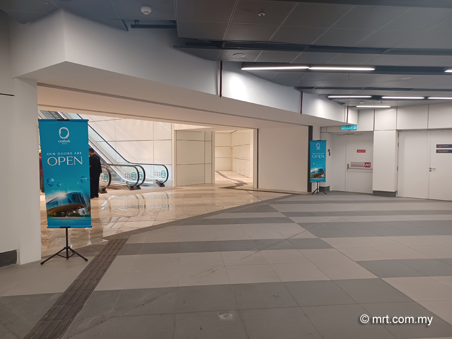 Persiaran KLCC MRT Station - Ombak KLCC Entrance